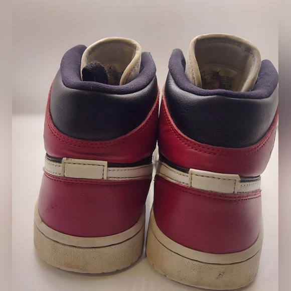 JORDAN 1 Mid "Noble Red" Women's 7 1/2 - Picture 3 of 6